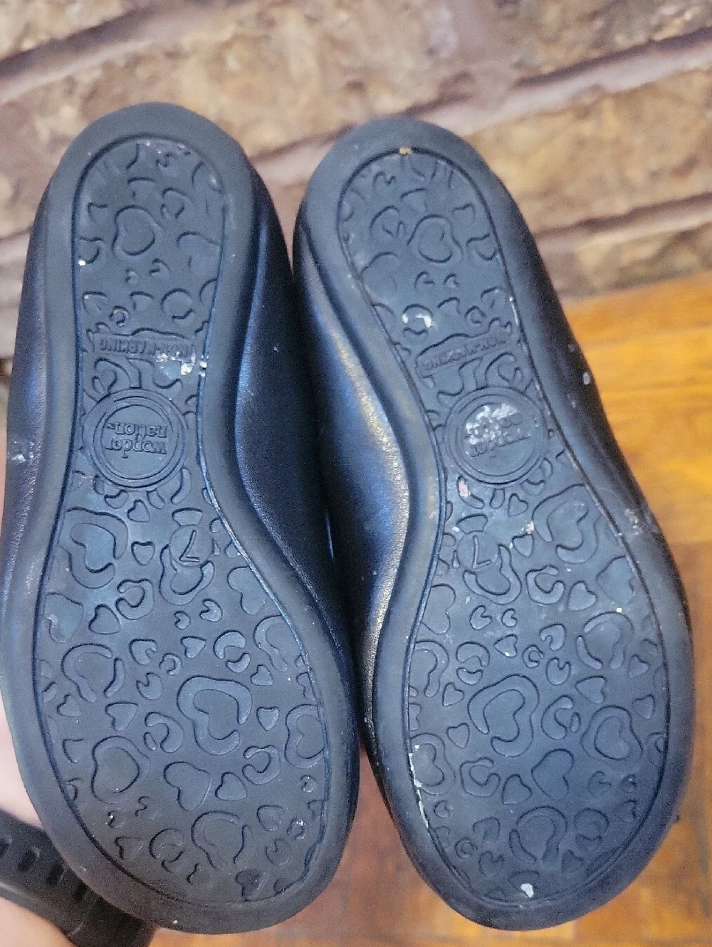 Girls 3 pair Lot of Size 7 Sandals and Athletic Shoes